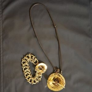 Necklace and bracelet set in great condition.